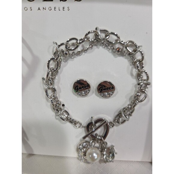 GUESS, JEWELRY GIFT SET, SILVER & GOLD, NEW IN BOX B11 - Picture 2 of 12